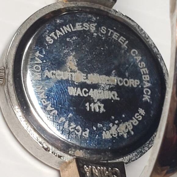 Vivani PC21J Lady Cuff Watch Untested Large Face Casual - Picture 4 of 5